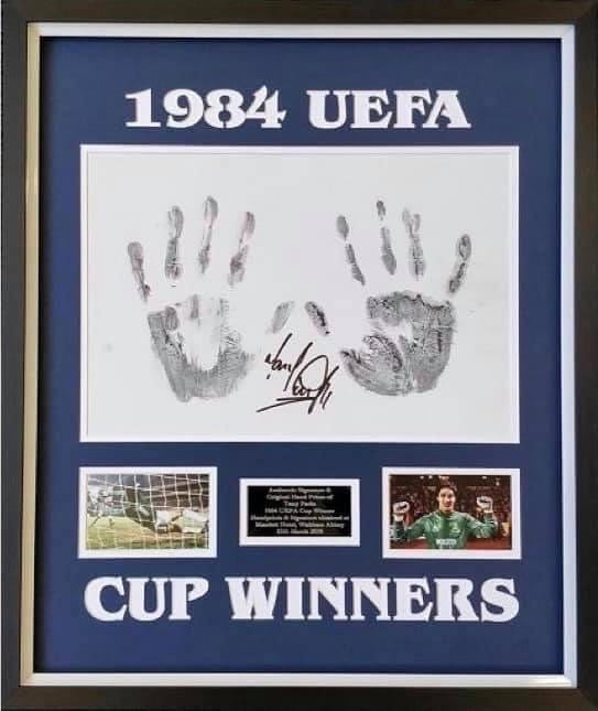 Tony Parks signed original handprints - Tottenham Hotspur